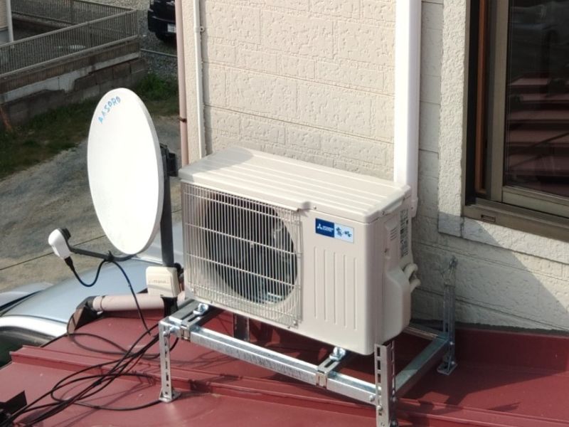 エアコン屋根置き架台施工事(エアコン室外機)